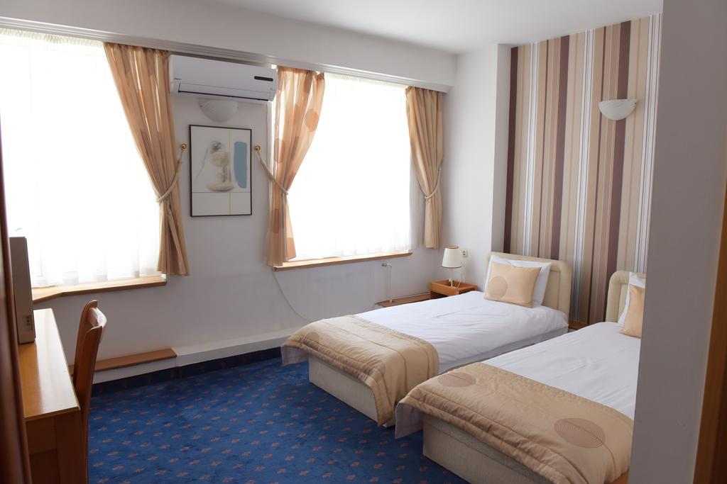 Hotel Residence Inn Skopje Ngoại thất bức ảnh